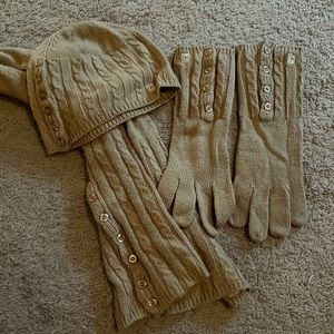 Hat, scarf and gloves